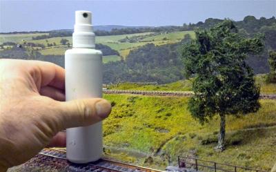 Sprayflasken til maling af træer